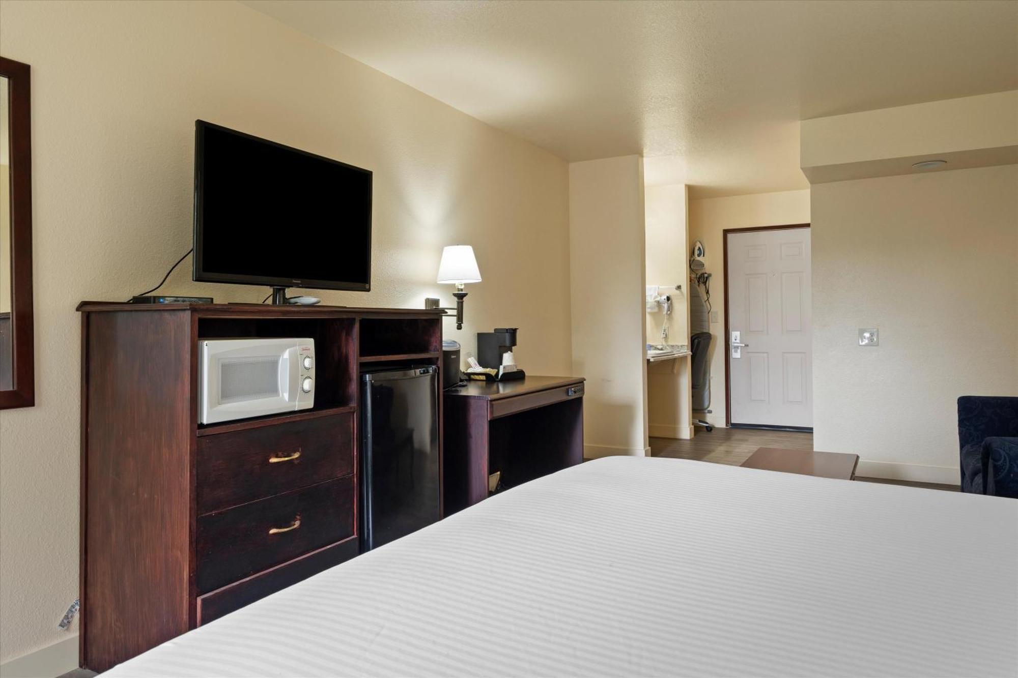 Quincy Inn And Suites Eksteriør billede