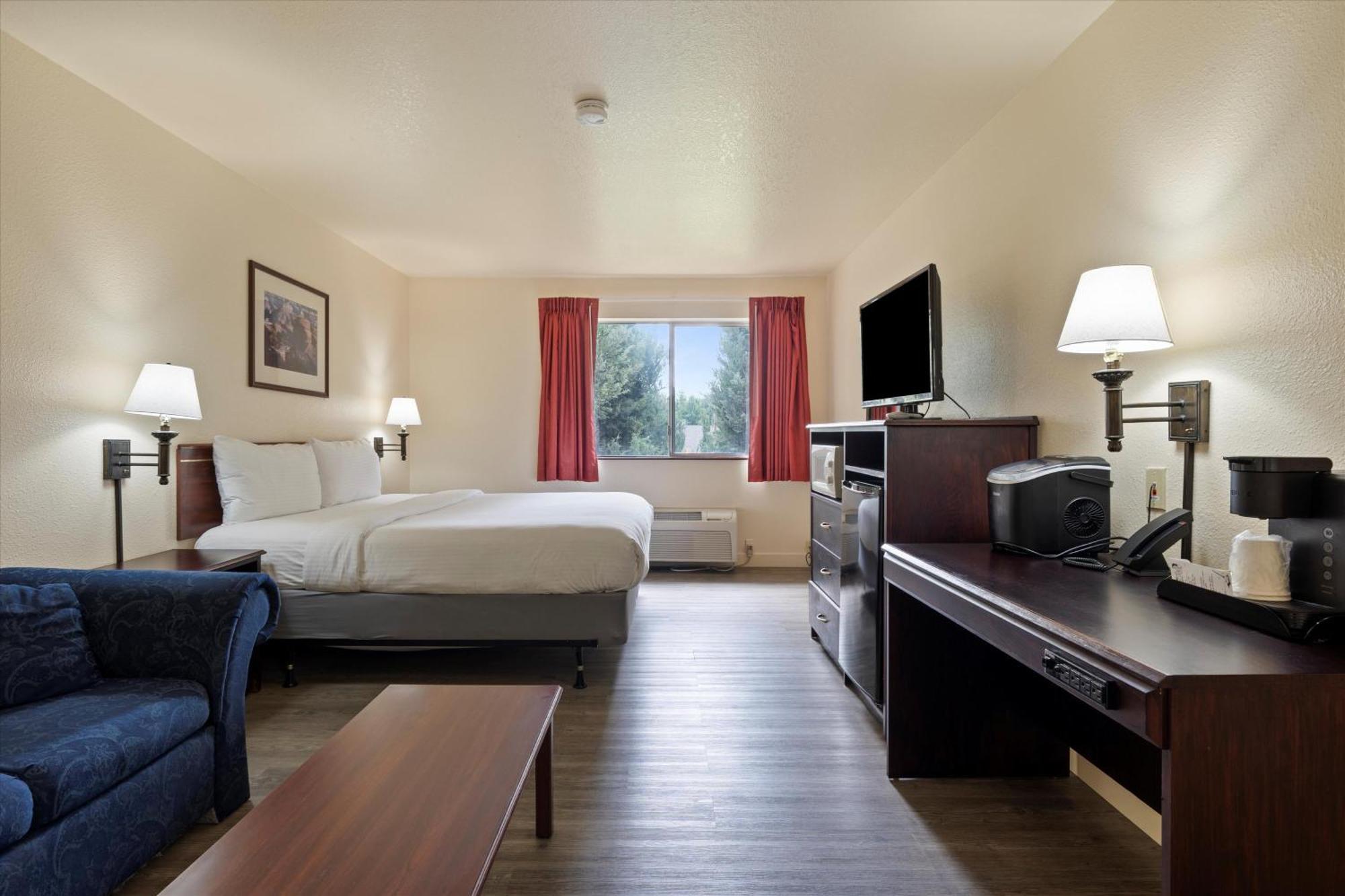 Quincy Inn And Suites Eksteriør billede