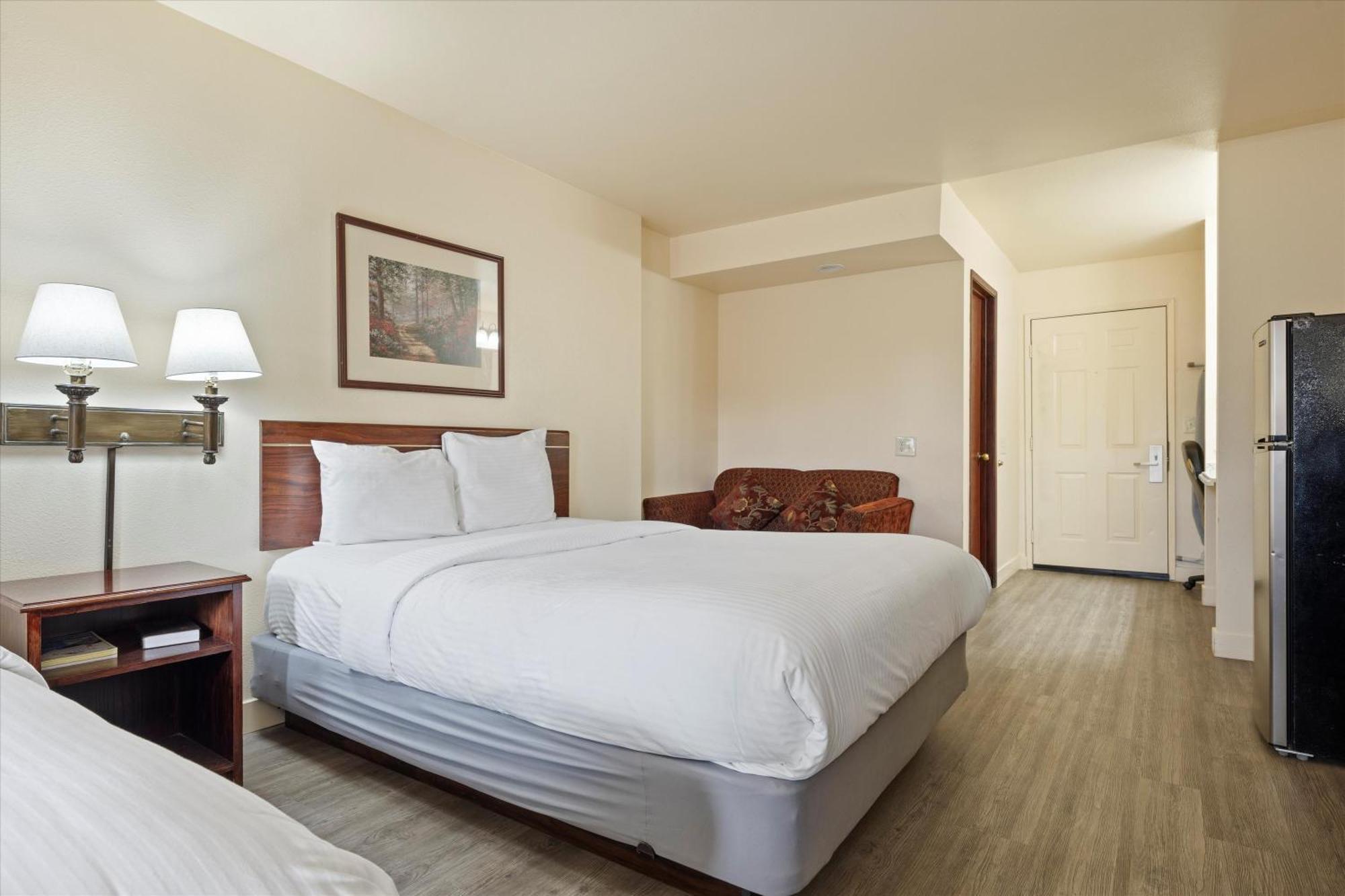 Quincy Inn And Suites Eksteriør billede