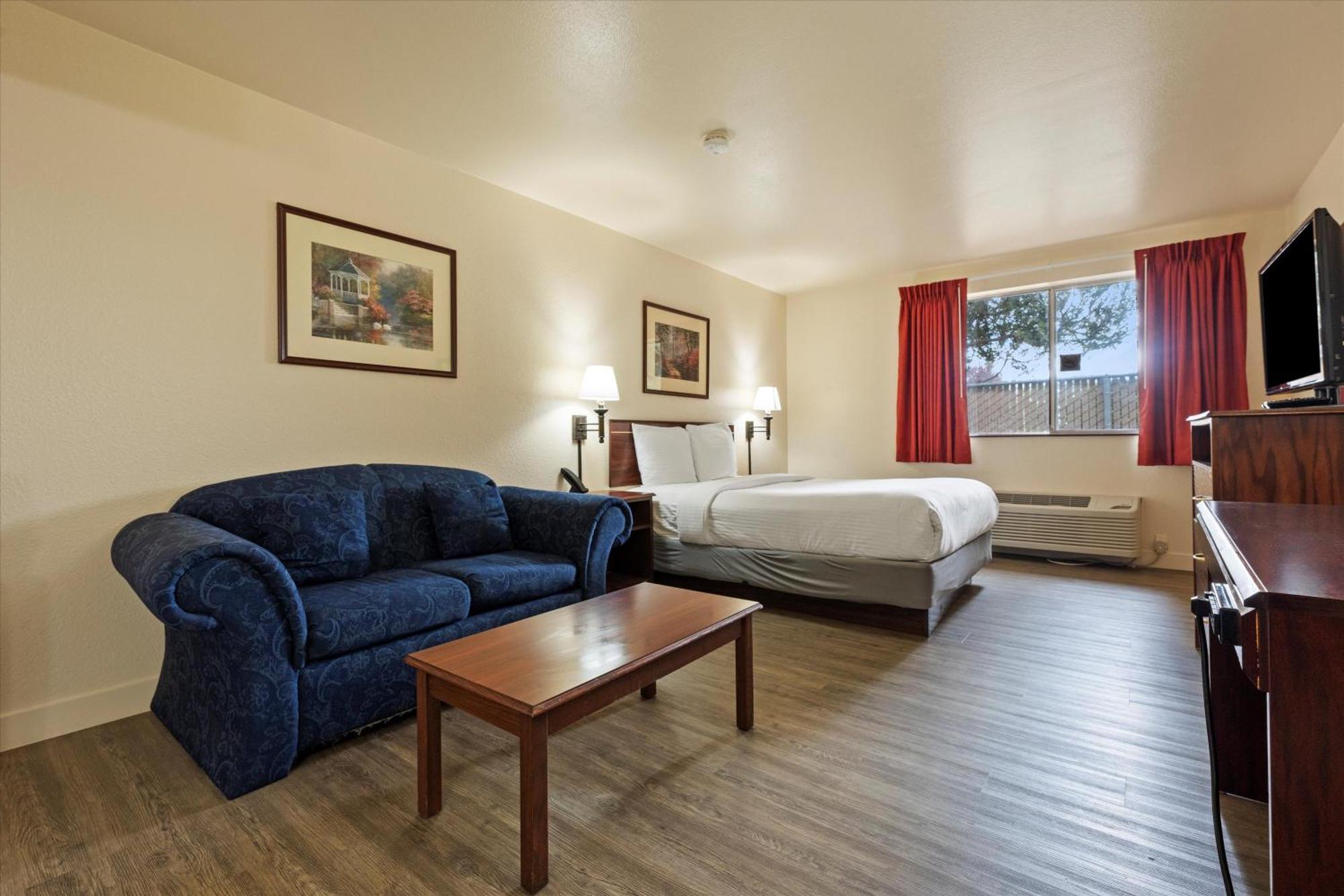 Quincy Inn And Suites Eksteriør billede