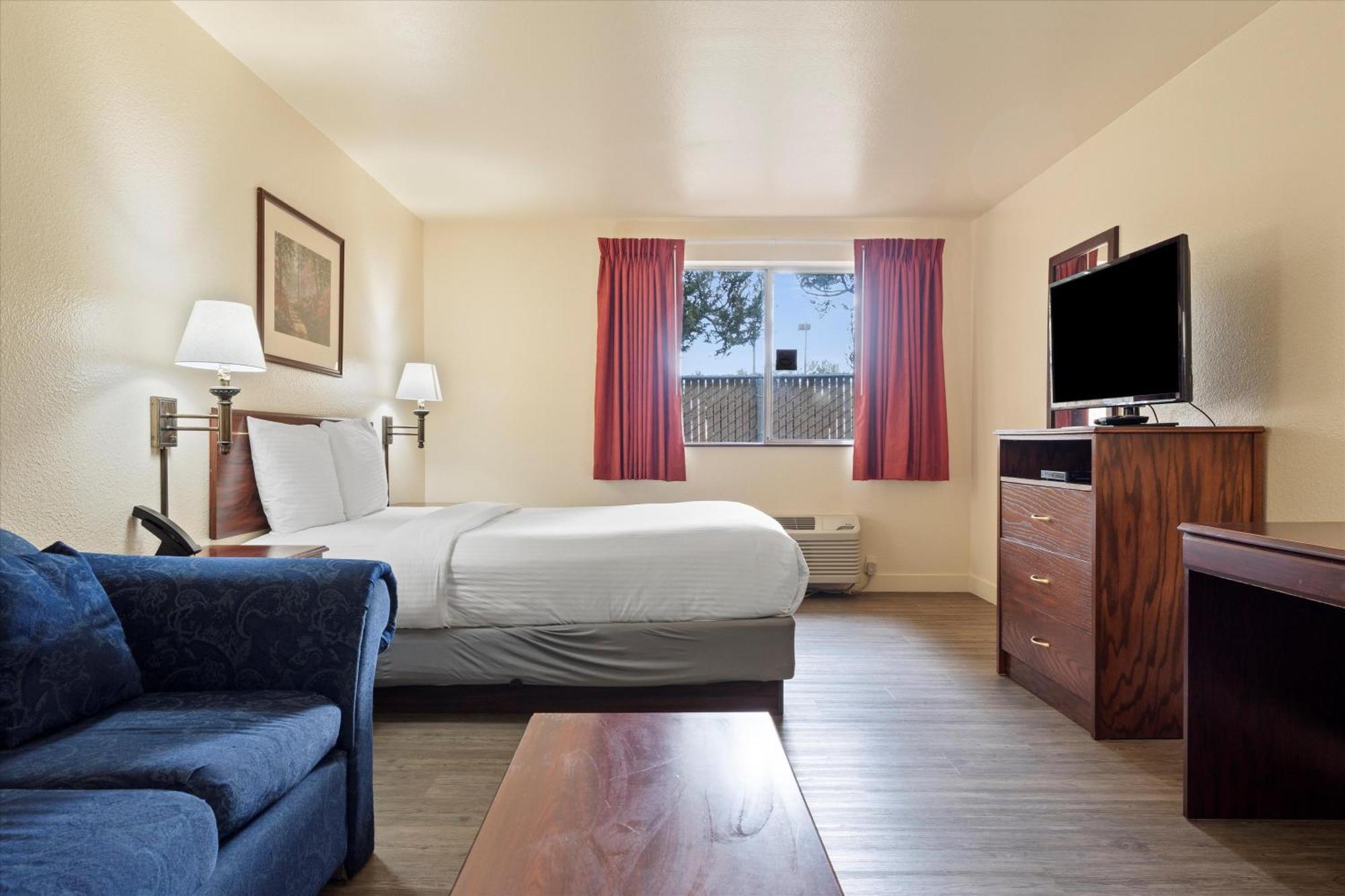 Quincy Inn And Suites Eksteriør billede