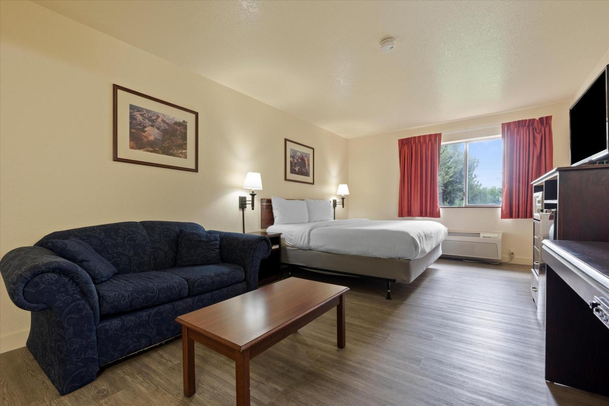 Quincy Inn And Suites Eksteriør billede
