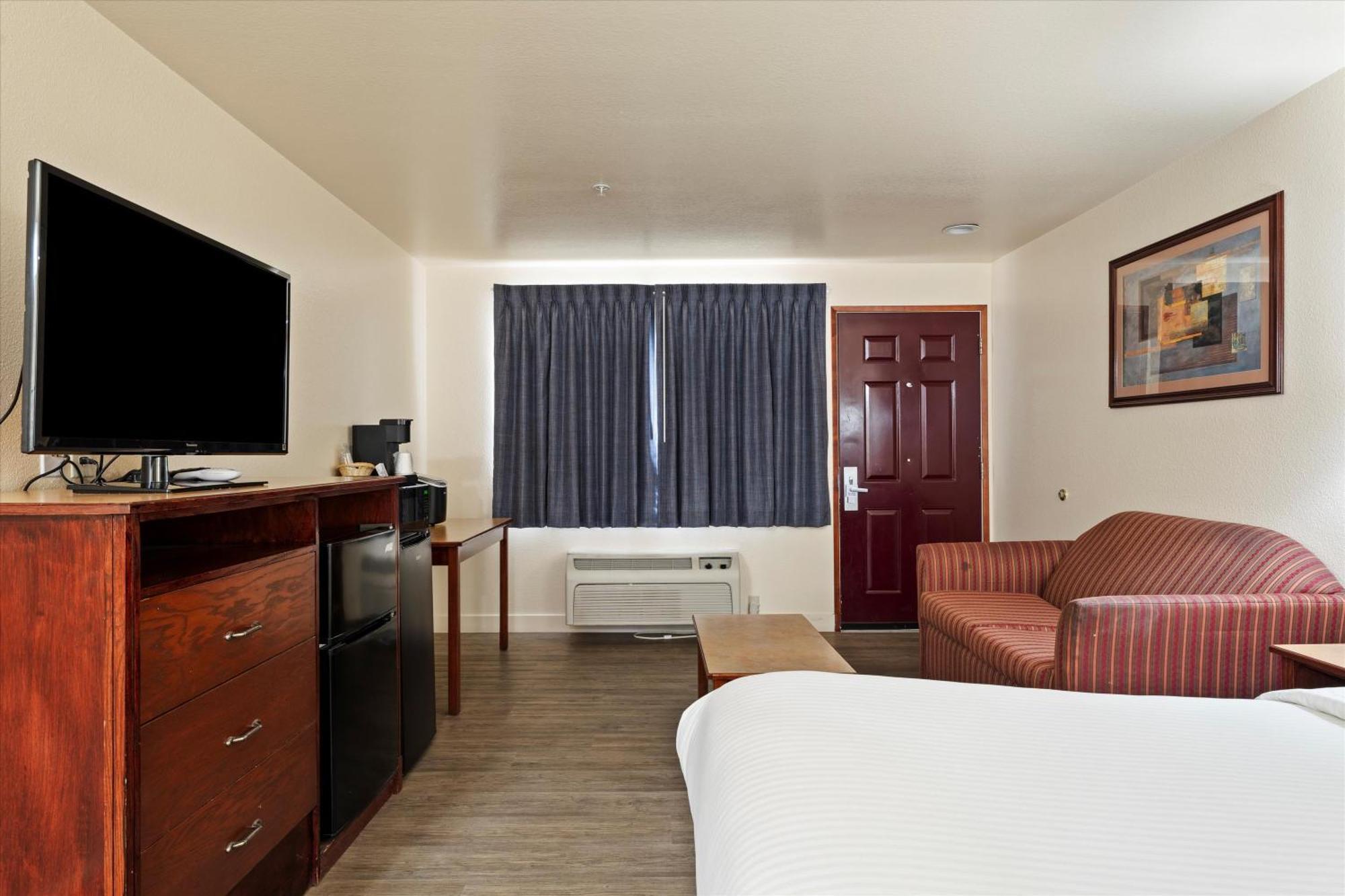 Quincy Inn And Suites Eksteriør billede