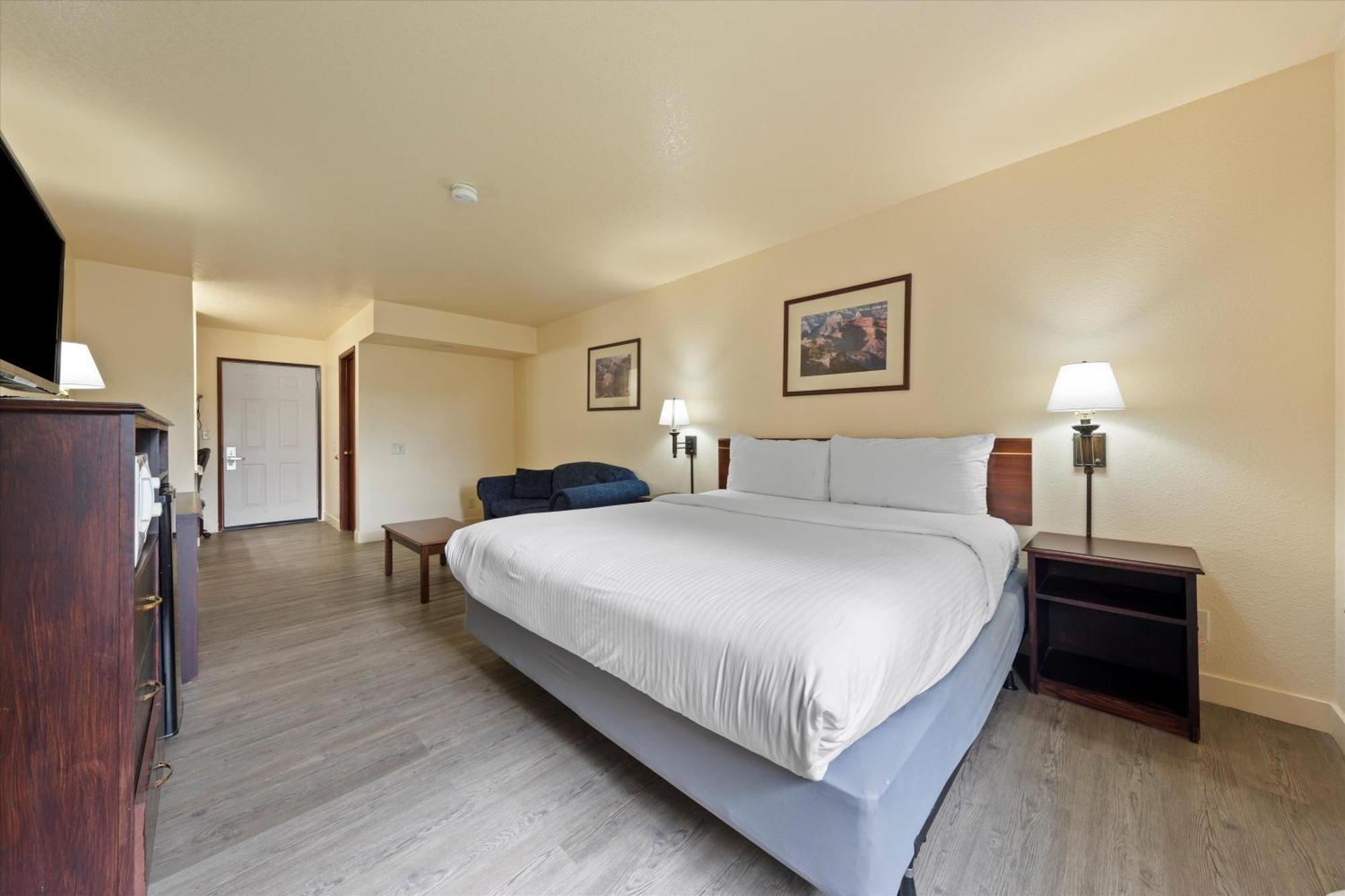 Quincy Inn And Suites Eksteriør billede
