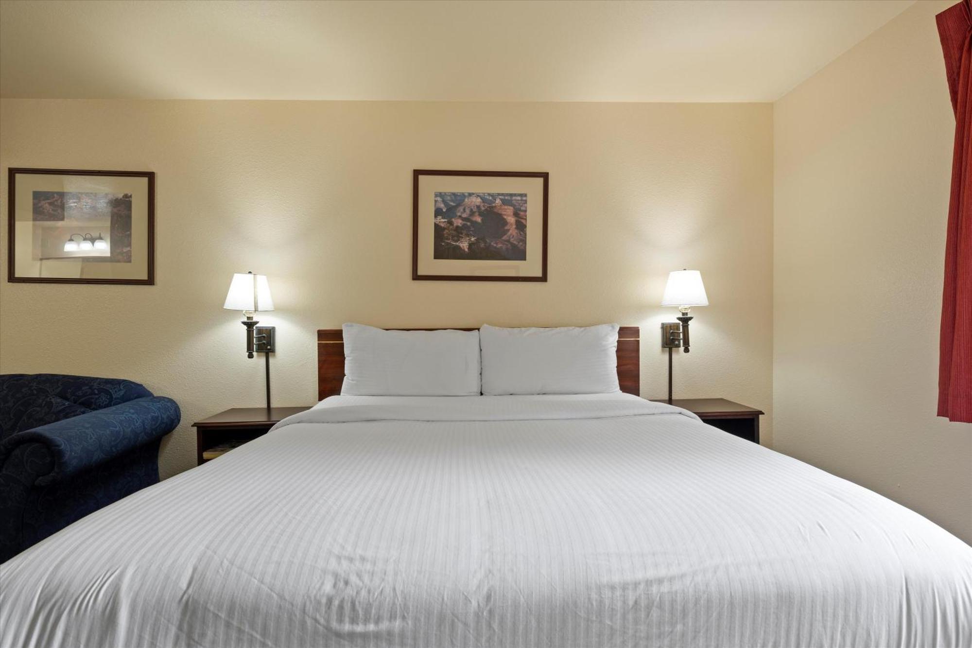 Quincy Inn And Suites Eksteriør billede