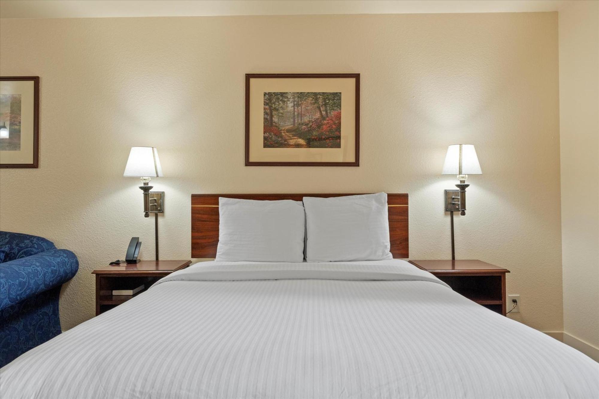 Quincy Inn And Suites Eksteriør billede